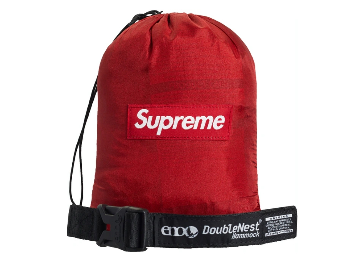 https://d2cva83hdk3bwc.cloudfront.net/supreme-eno-doublenest-hammock-red-2.jpg