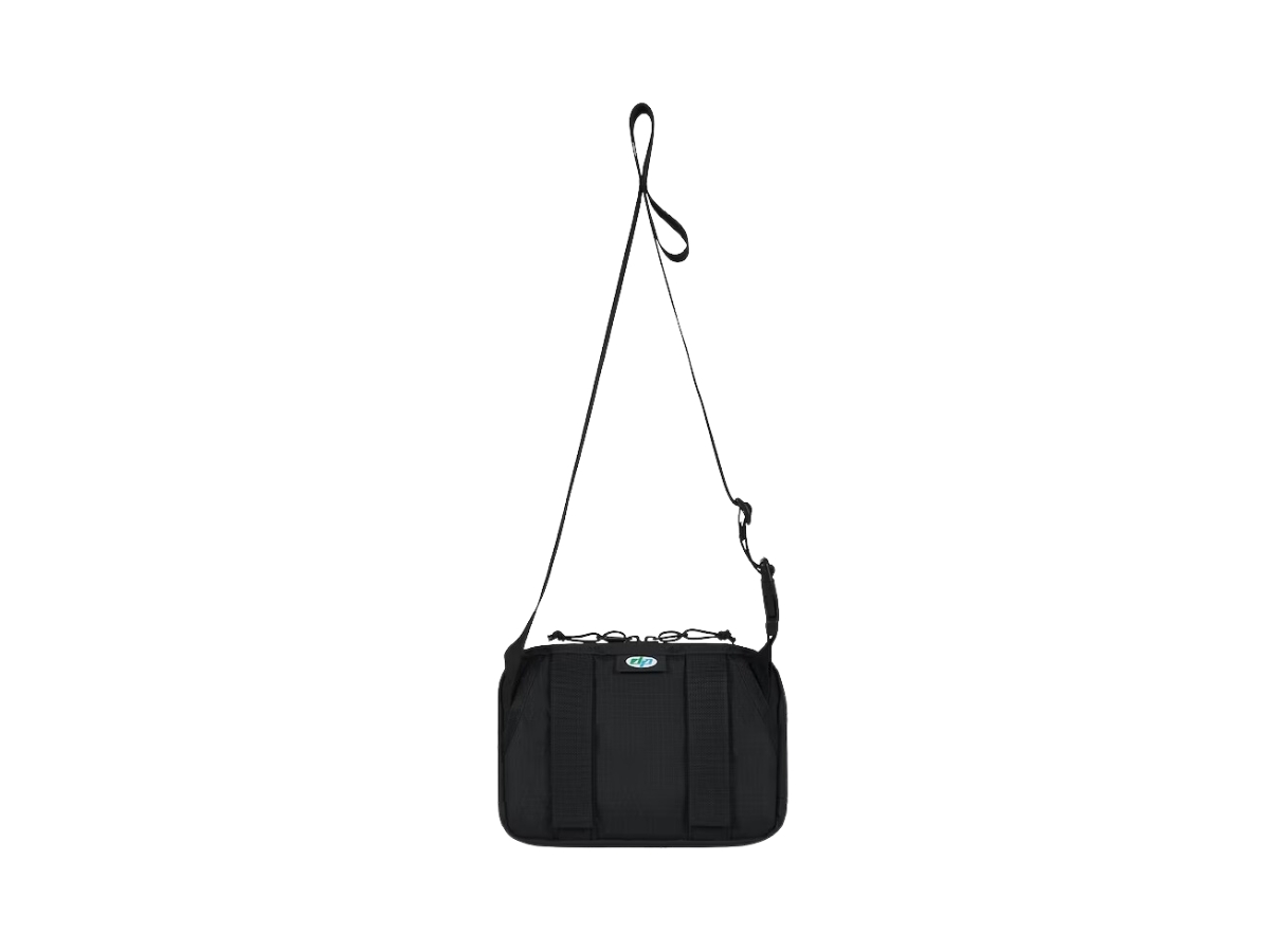 https://d2cva83hdk3bwc.cloudfront.net/supreme-f-w18-shoulder-bag-black-2.jpg