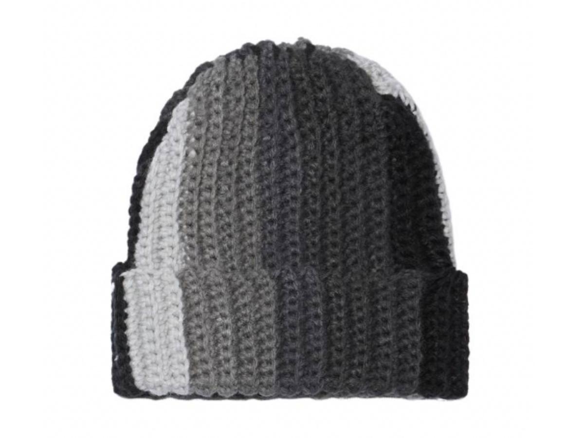 SASOM | accessories Supreme Gradient Crochet Beanie Black