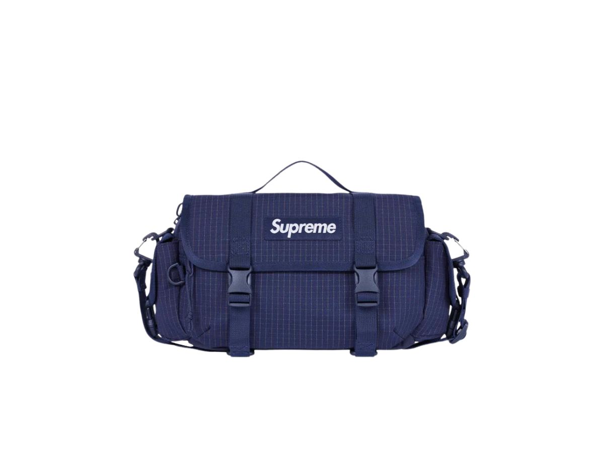 ช้อป Supreme Mini Duffle Bag Navy (SS24)ของแท้ที่ SASOM