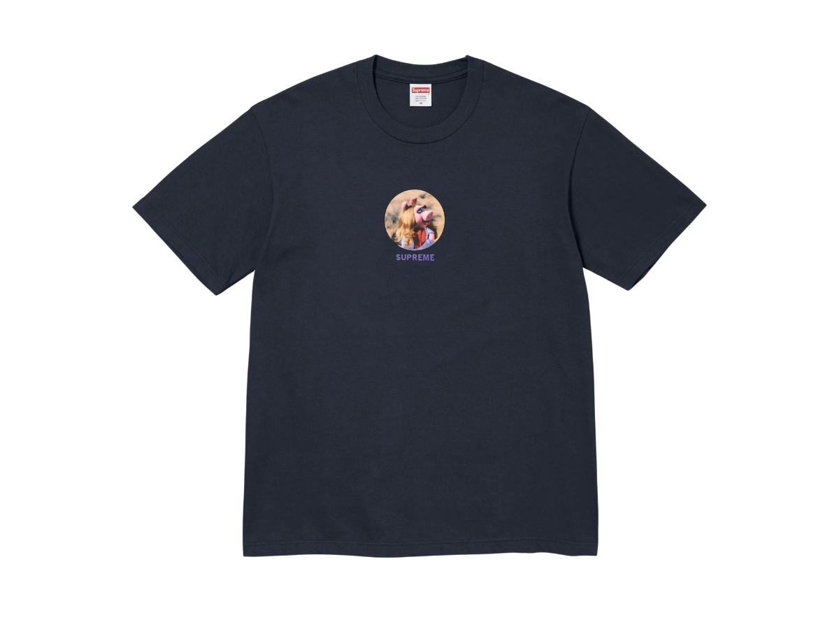 https://d2cva83hdk3bwc.cloudfront.net/supreme-miss-piggy-tee-navy-ss24-1.jpg