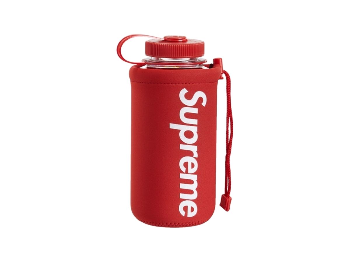 https://d2cva83hdk3bwc.cloudfront.net/supreme-nalgene-32-oz-bottle-red-1.jpg