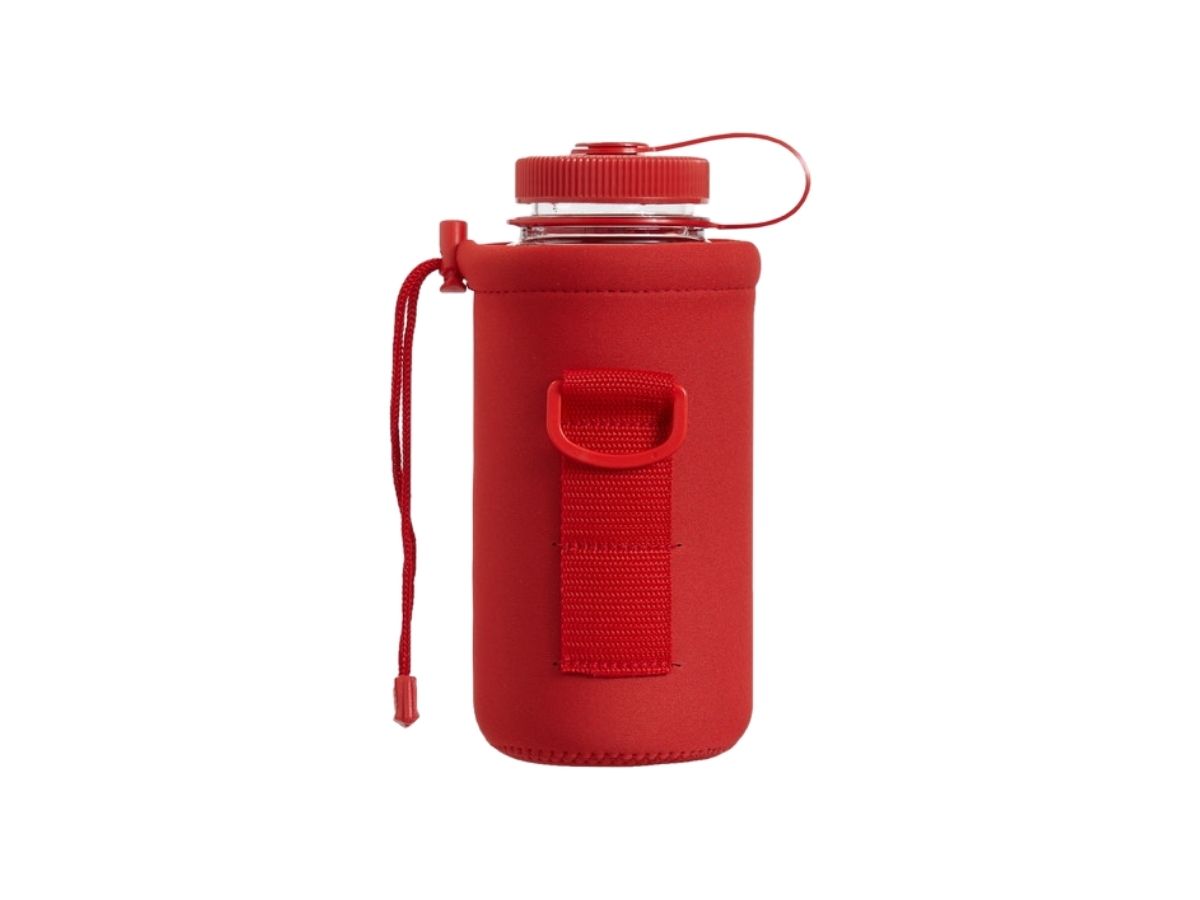 https://d2cva83hdk3bwc.cloudfront.net/supreme-nalgene-32-oz-bottle-red-2.jpg