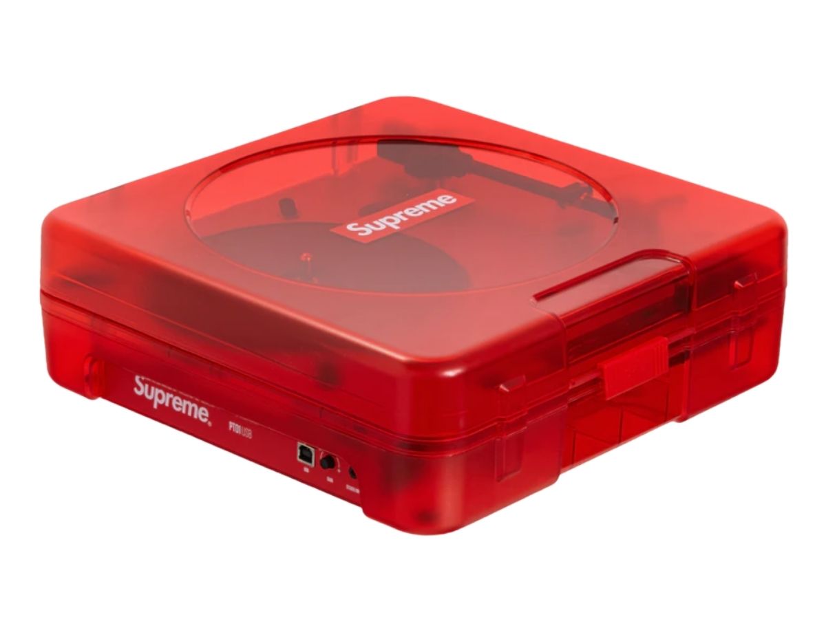 https://d2cva83hdk3bwc.cloudfront.net/supreme-numark-pt01-portable-turntable-2.jpg