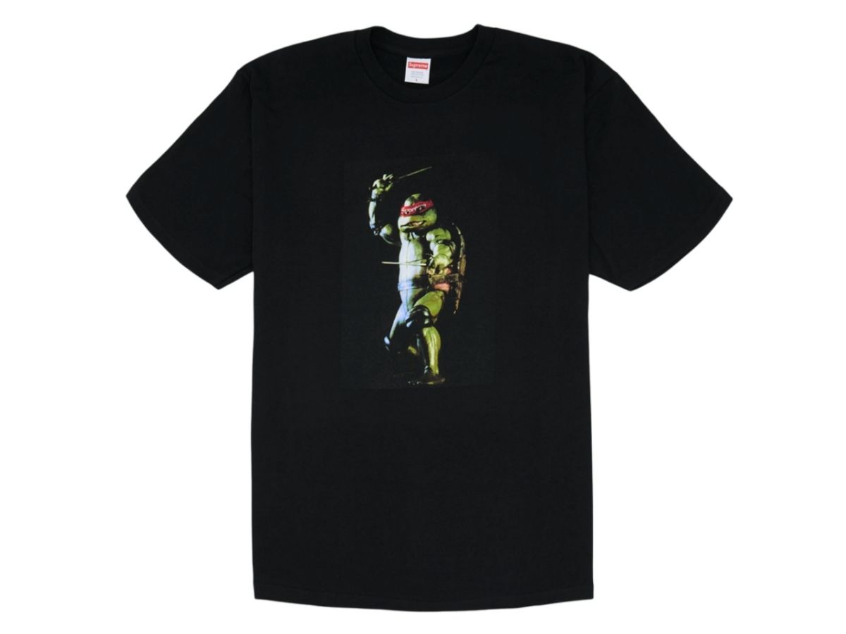 SASOM | เสื้อผ้า Supreme Raphael Tee Black เช็คราคาล่าสุด