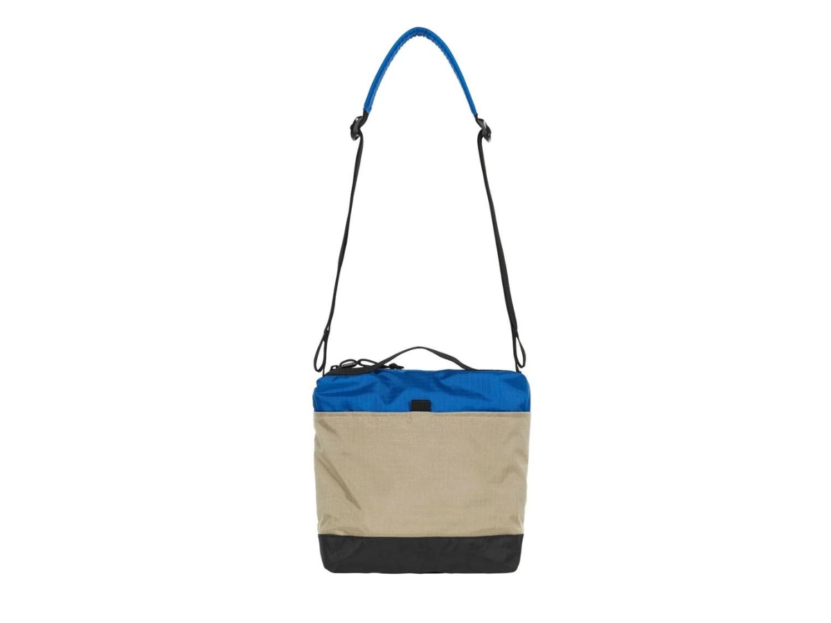 https://d2cva83hdk3bwc.cloudfront.net/supreme-shoulder-bag-blue-fw23-3.jpg