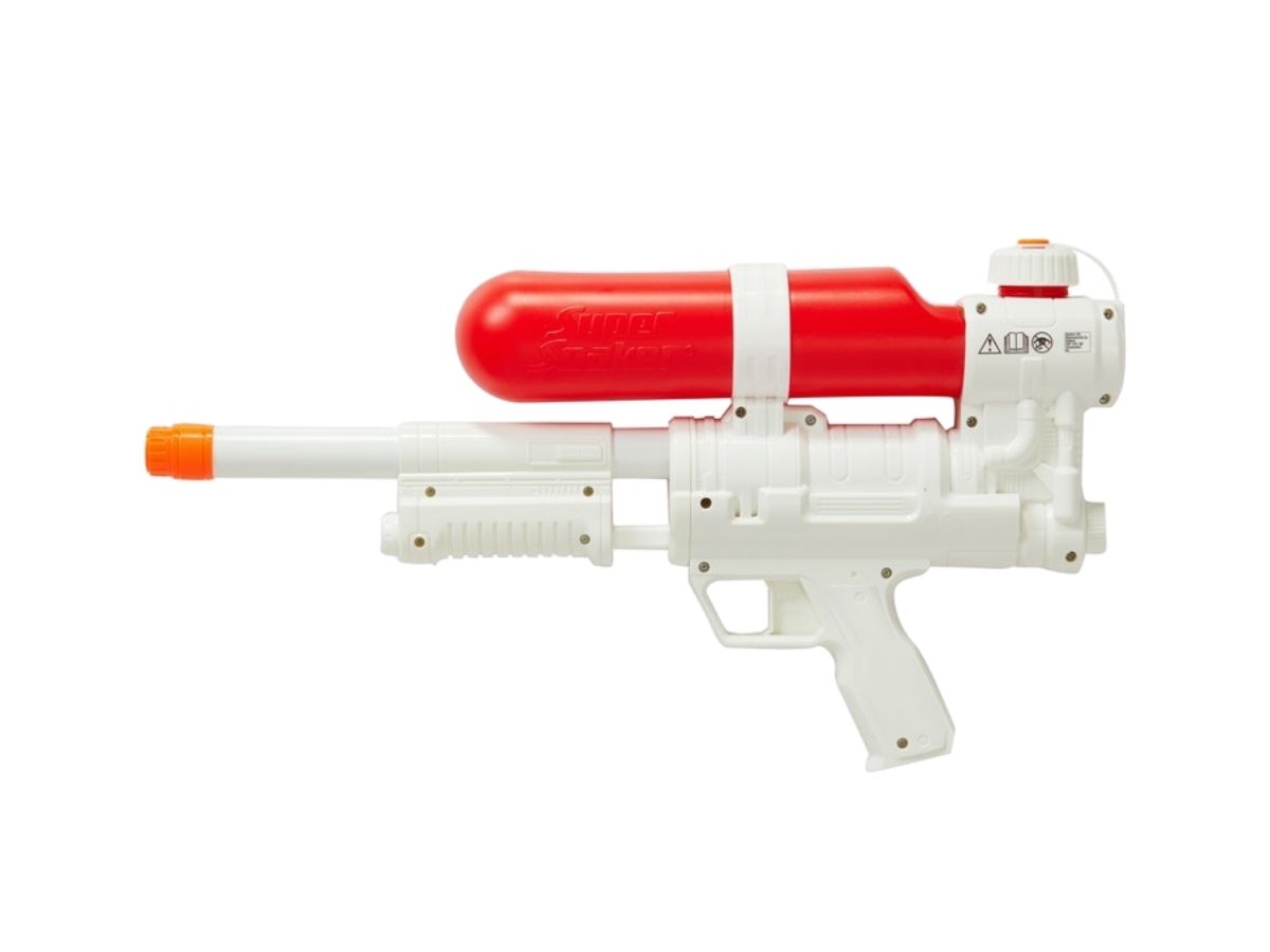 https://d2cva83hdk3bwc.cloudfront.net/supreme-super-soaker-50-water-blaster-white-2.jpg