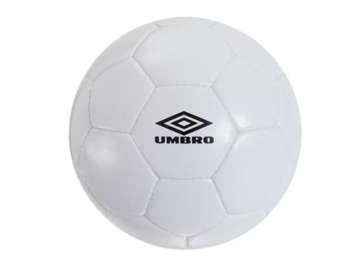 https://d2cva83hdk3bwc.cloudfront.net/supreme-umbro-soccer-ball-white-2.jpg