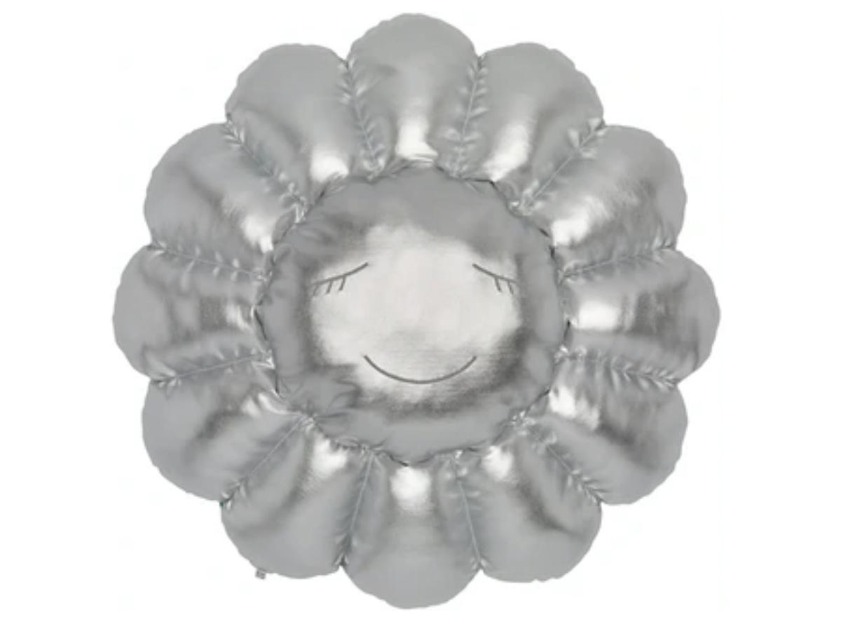 https://d2cva83hdk3bwc.cloudfront.net/takashi-murakami-flower-60cm-silver-2.jpg