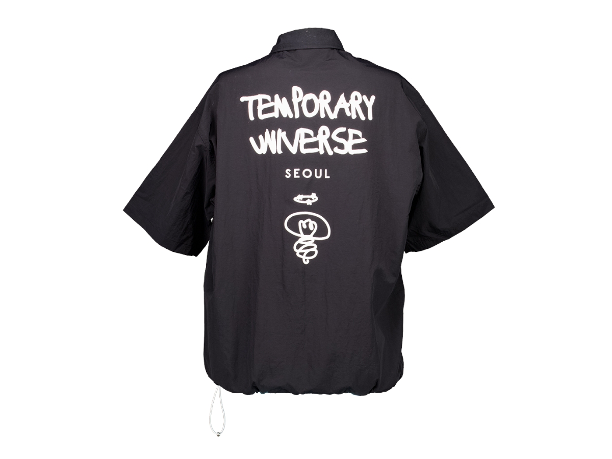 https://d2cva83hdk3bwc.cloudfront.net/temporary-universe-logo-oversized-nylon-outdoor-shirts-black-3.jpg