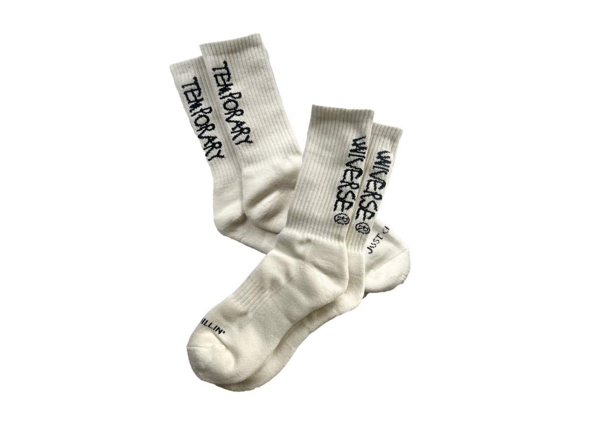 https://d2cva83hdk3bwc.cloudfront.net/temporary-universe-logo-sports-socks-beige-1.jpg