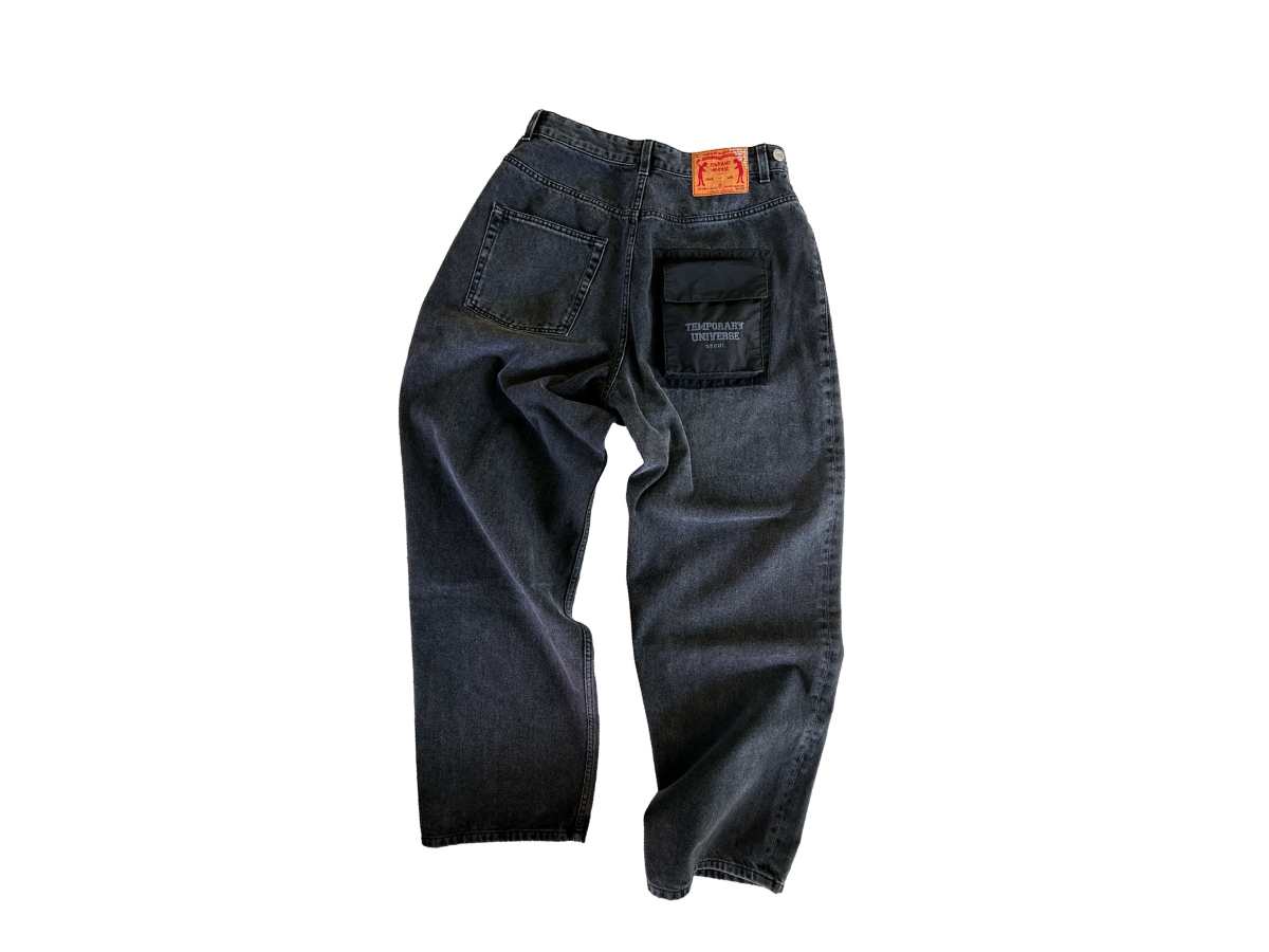 https://d2cva83hdk3bwc.cloudfront.net/temporary-universe-wide-relaxed-denim-black-2.jpg