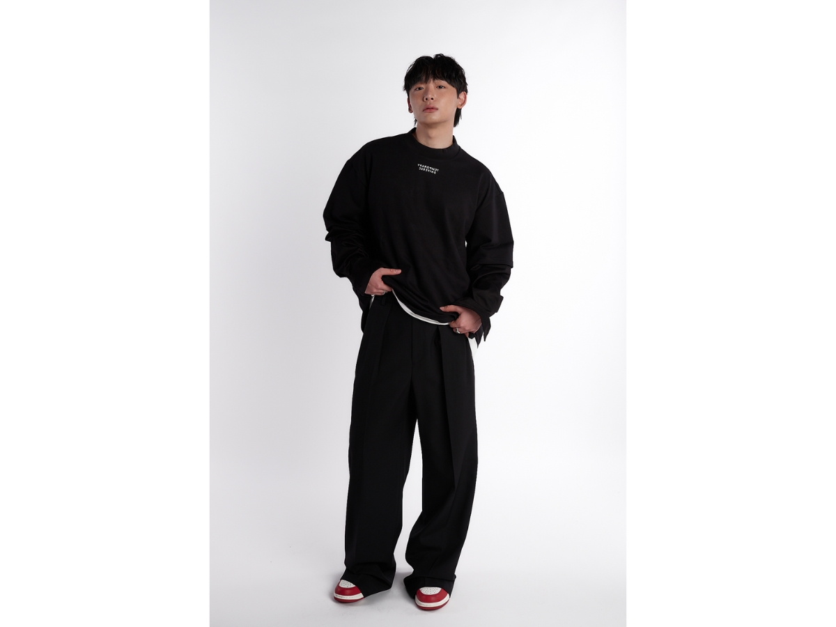 https://d2cva83hdk3bwc.cloudfront.net/temporary-universe-widefit-long-pants-black-3.jpg