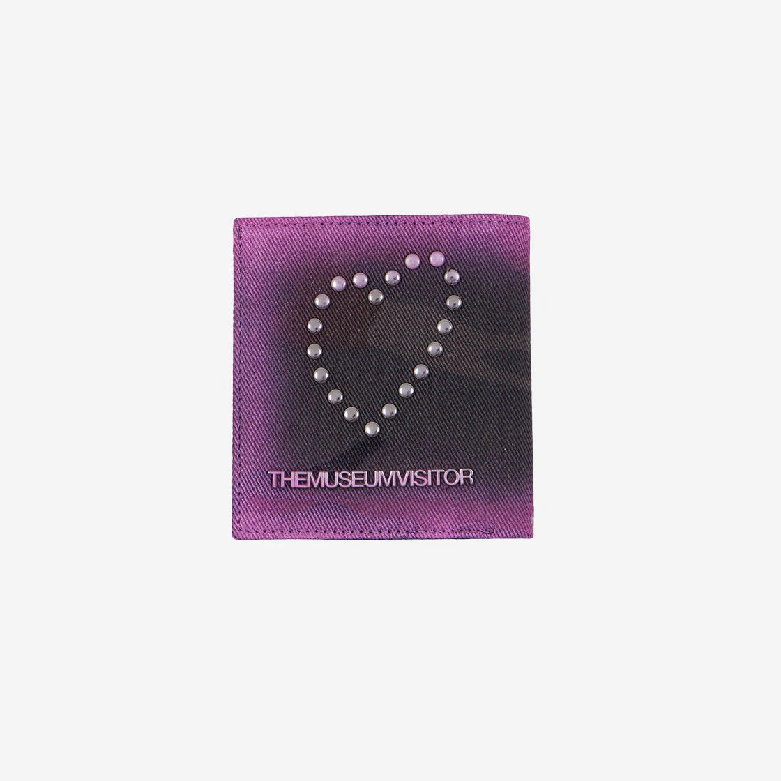 https://d2cva83hdk3bwc.cloudfront.net/the-museum-visitor-heart-stud-spray-wallet-camo-2.jpg
