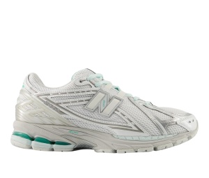 Buy New Balance Sneakers Bianco at Sasom – Authentic and Ready to Ship