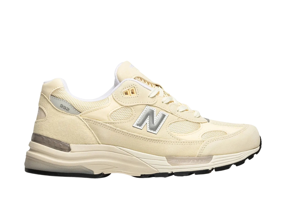 https://d2cva83hdk3bwc.cloudfront.net/u992mc-new-balance-992-calcium-1.jpg