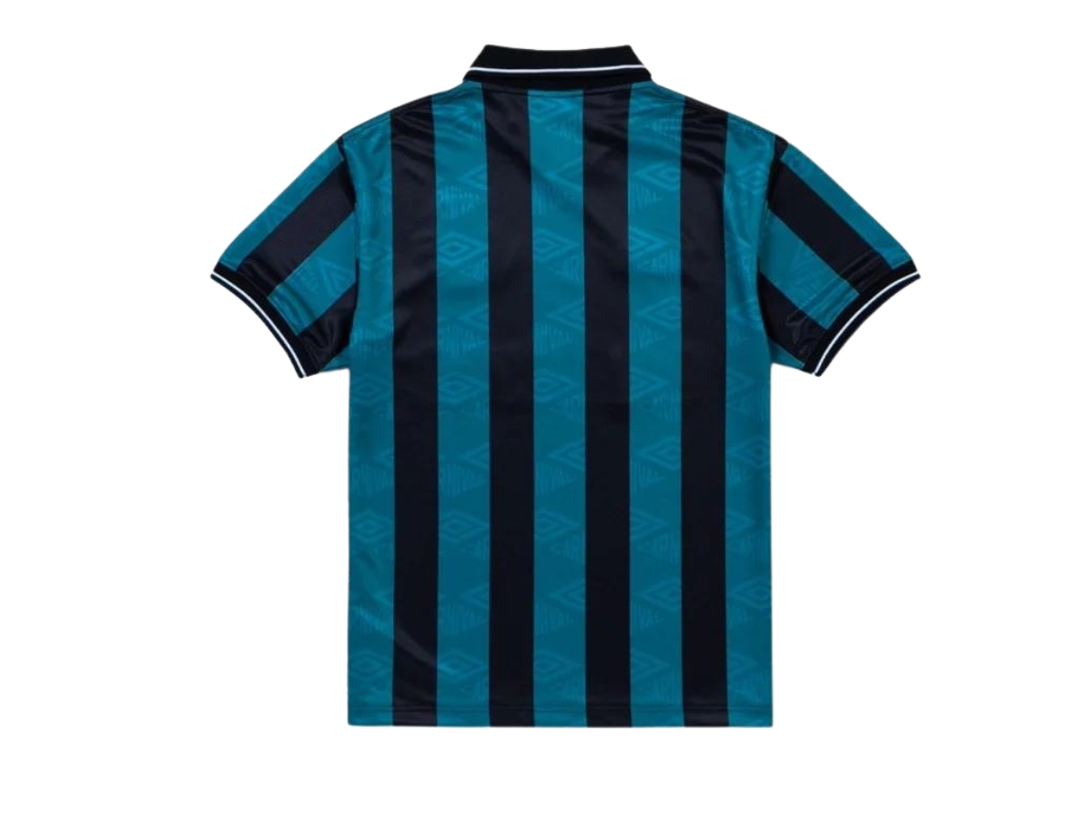 https://d2cva83hdk3bwc.cloudfront.net/umbro-x-carnival-m-jersey-striped-black-blue-2.jpg
