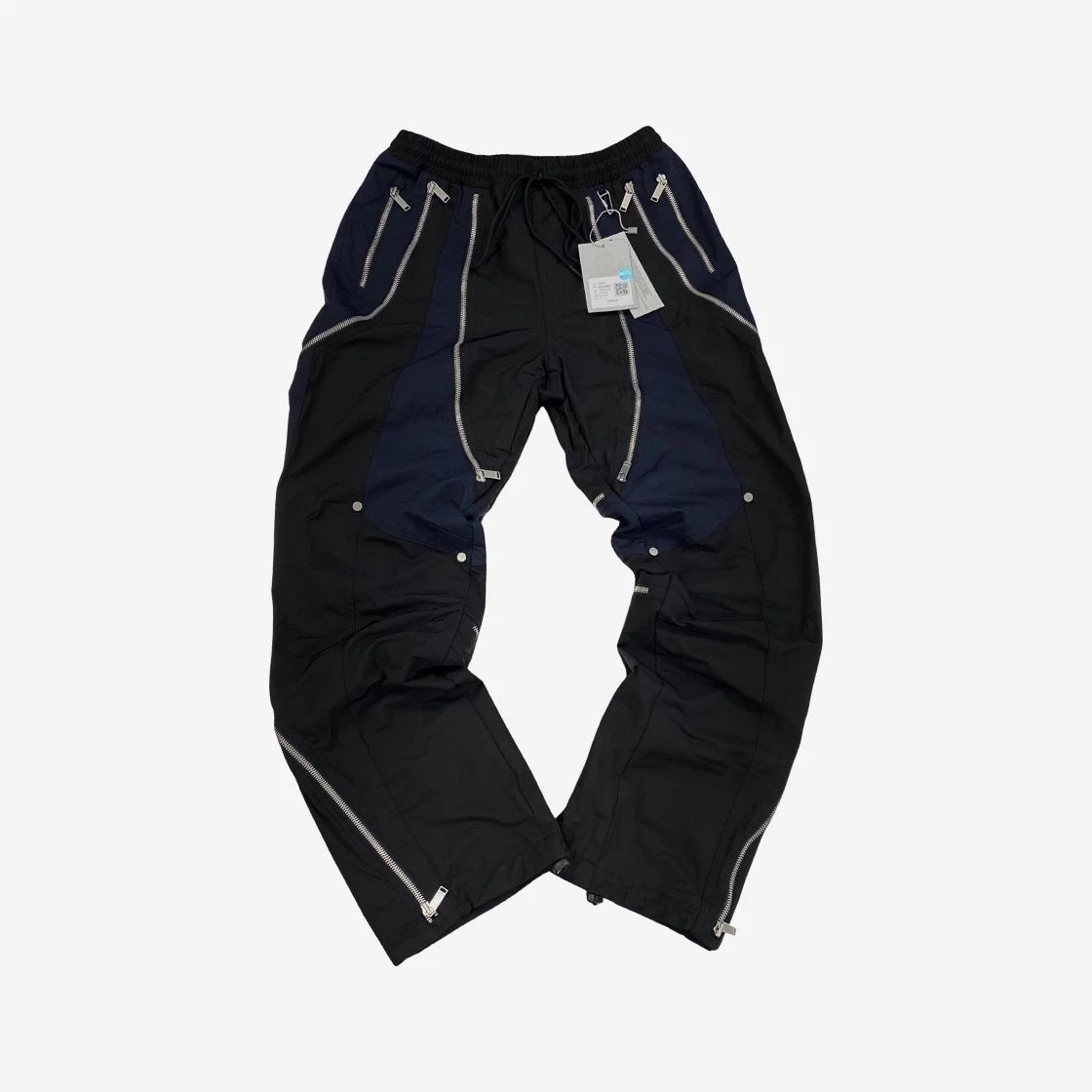 https://d2cva83hdk3bwc.cloudfront.net/undermycar-armored-multi-metal-zip-nylon-jogger-blue-steel---22ss-2.jpg