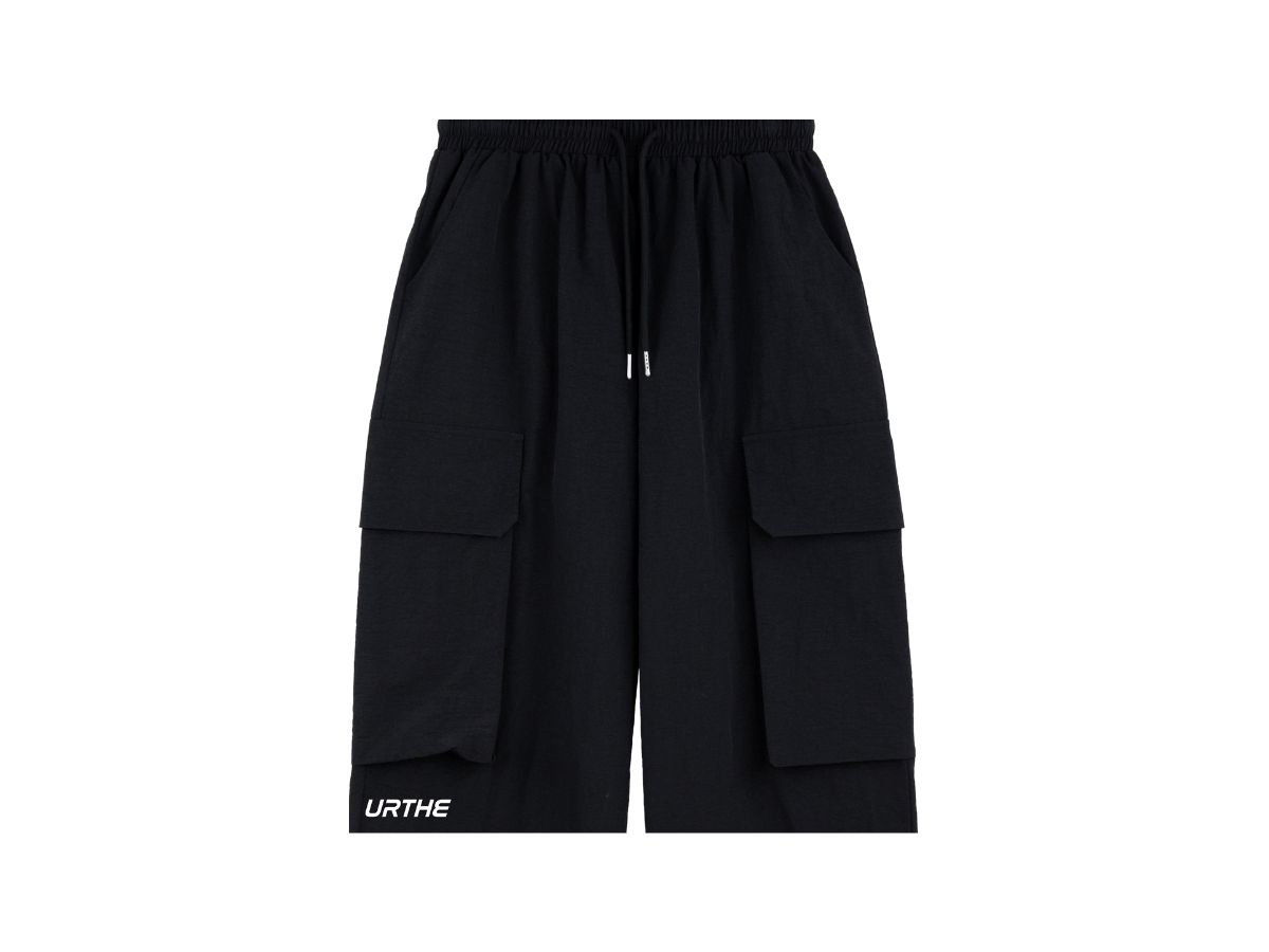 https://d2cva83hdk3bwc.cloudfront.net/urthe-bb-cargo-pants-black-3.jpg