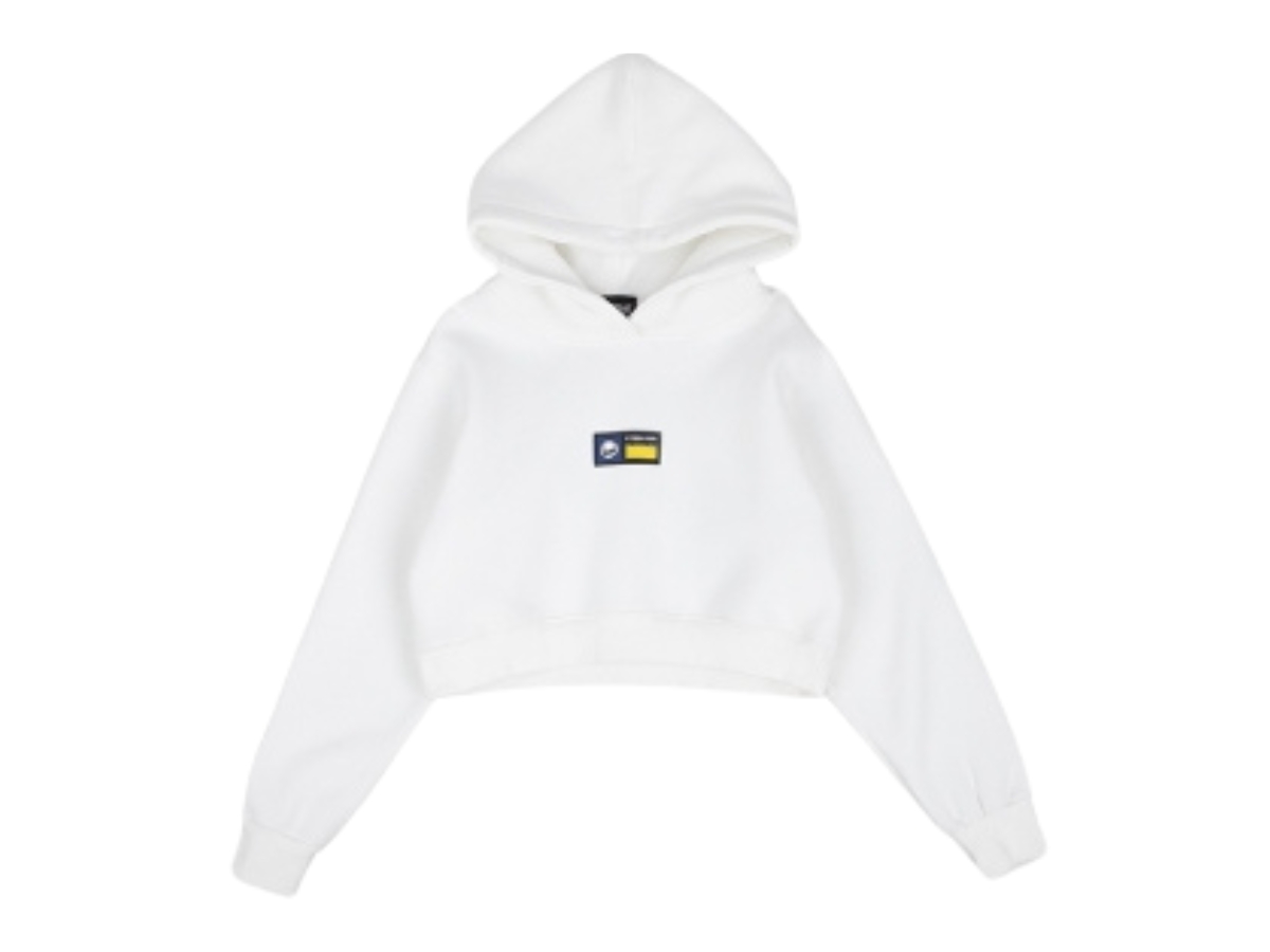 https://d2cva83hdk3bwc.cloudfront.net/urthe-crop-hoodie-col--deck-here-hns-white-1.jpg