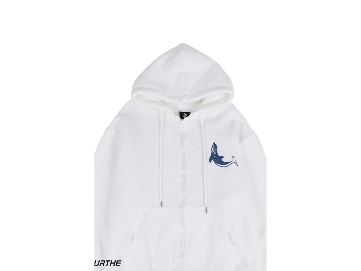 https://d2cva83hdk3bwc.cloudfront.net/urthe-hoodie-deeper-dark-white-4.jpg