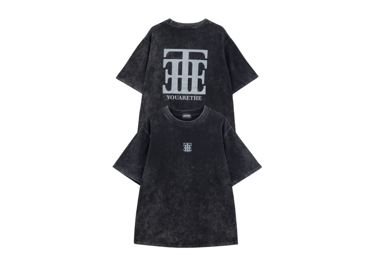 https://d2cva83hdk3bwc.cloudfront.net/urthe-oversized-t-shirt-super-class-black-2.jpg