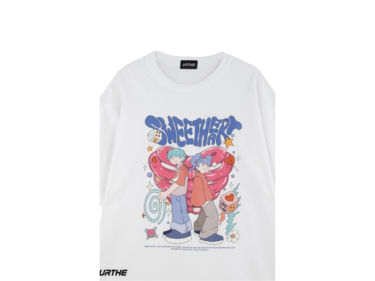 https://d2cva83hdk3bwc.cloudfront.net/urthe-oversized-t-shirt-sweetheart-white-2.jpg