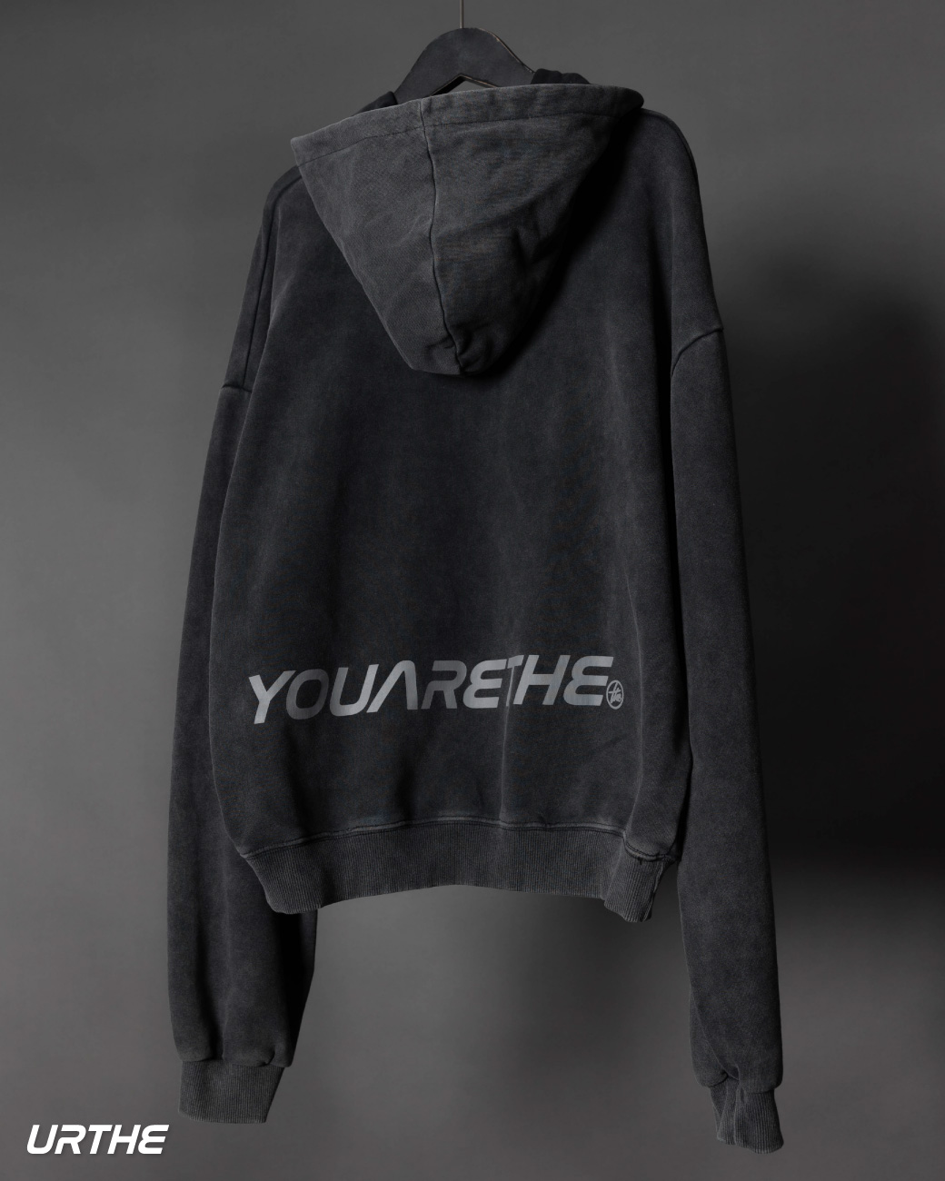 https://d2cva83hdk3bwc.cloudfront.net/urthe_urthe-bc-hoodie-black-3.jpg
