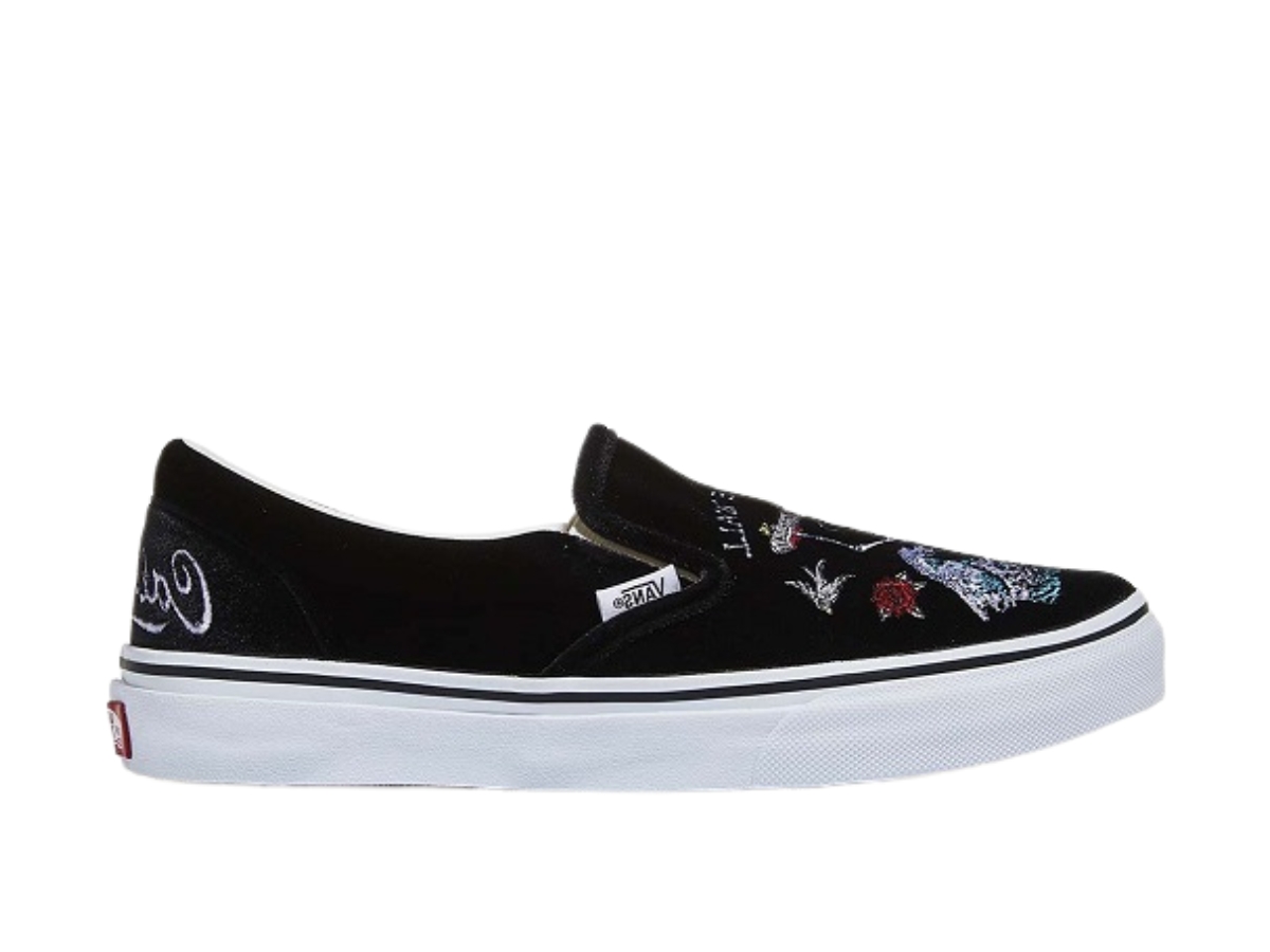 https://d2cva83hdk3bwc.cloudfront.net/v98souvenir-vans-slip-on-x-rollicking-yokosuka-1.jpg