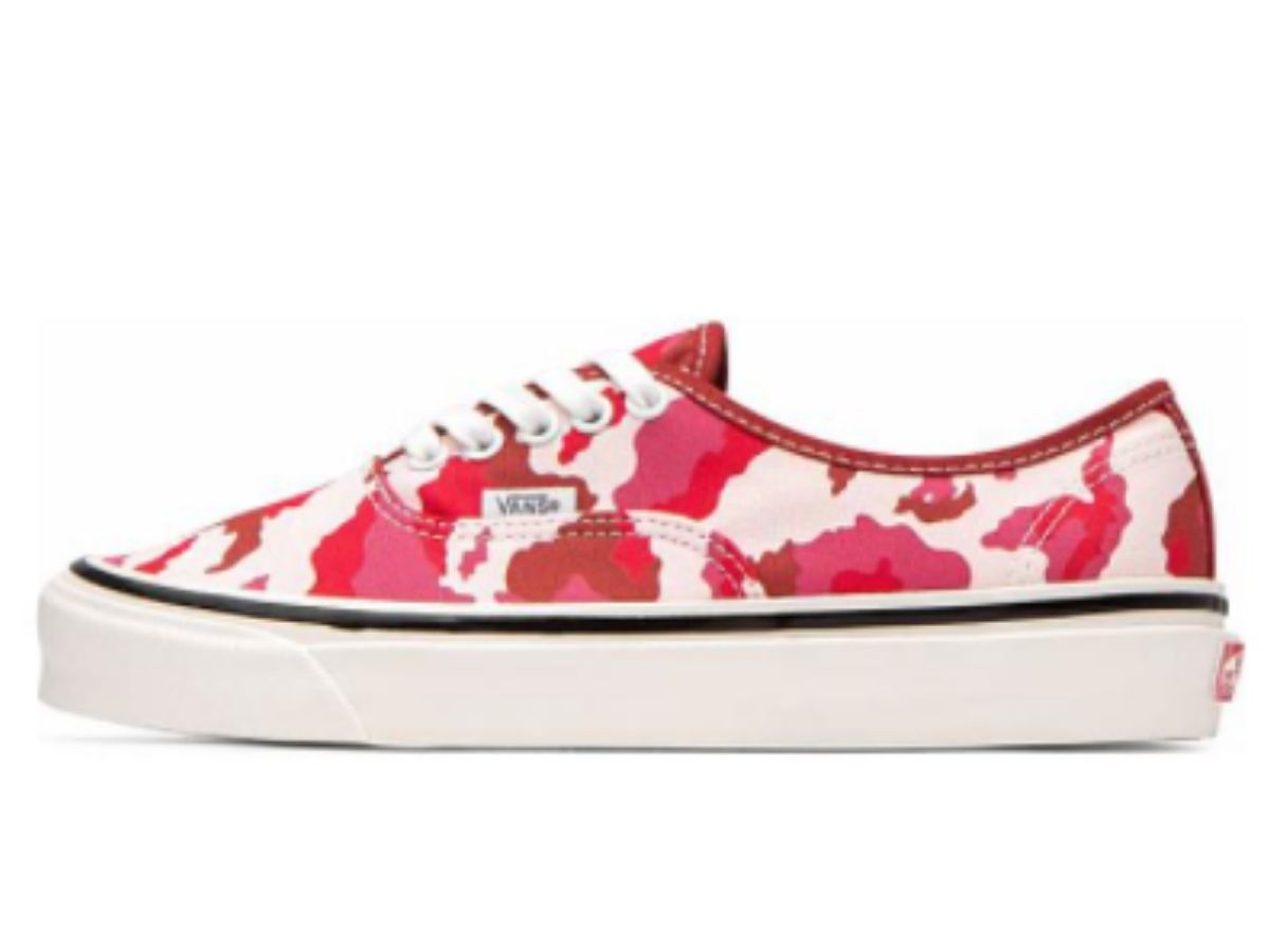 https://d2cva83hdk3bwc.cloudfront.net/vans-authentic-44-dx-anaheim-factory-camo-red-2.jpg