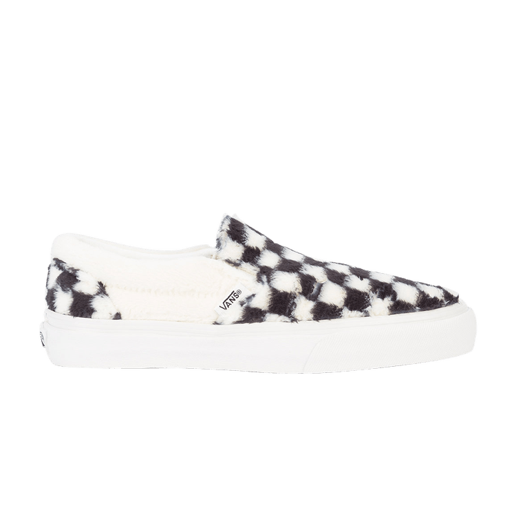 https://d2cva83hdk3bwc.cloudfront.net/vans-classic-slip-on-sherpa-1.jpg