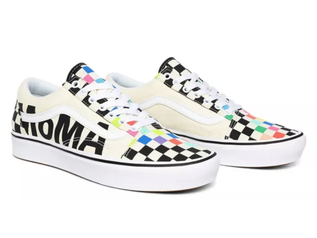 https://d2cva83hdk3bwc.cloudfront.net/vans-comfycush-old-skool----moma--brand-2.jpg