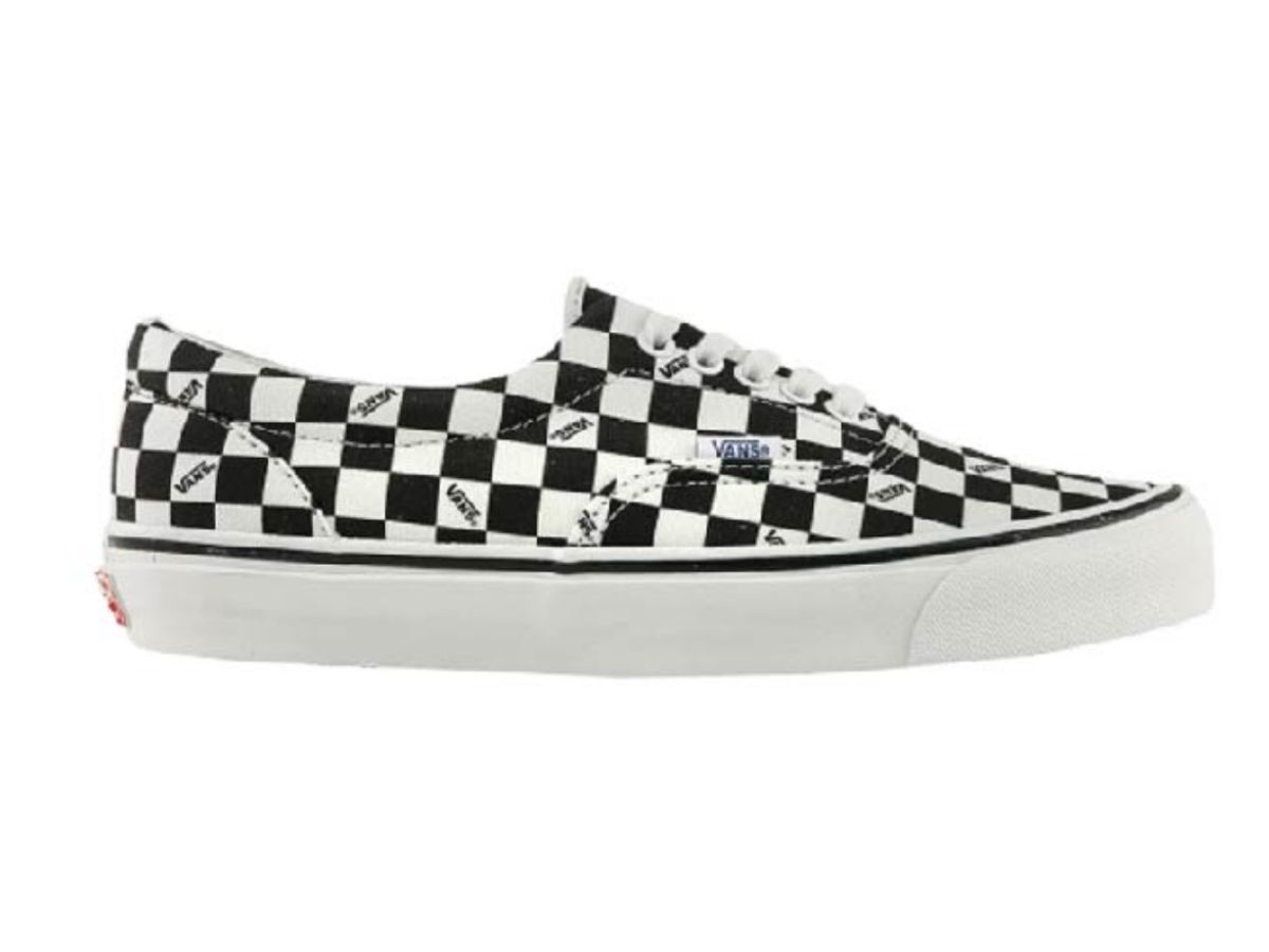 https://d2cva83hdk3bwc.cloudfront.net/vans-era-checkerboard--2015--1.jpg