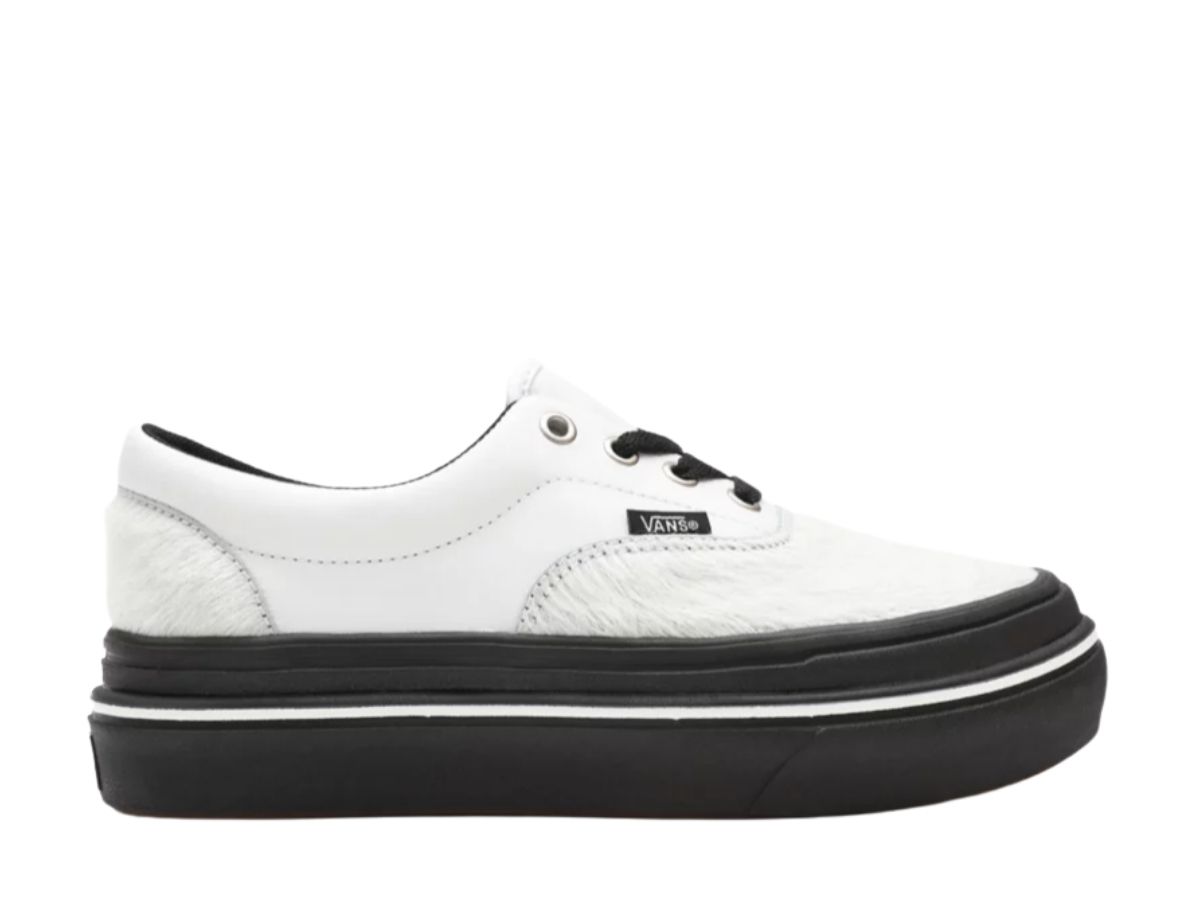 https://d2cva83hdk3bwc.cloudfront.net/vans-fury-super-comfycush-era-shoes-1.jpg