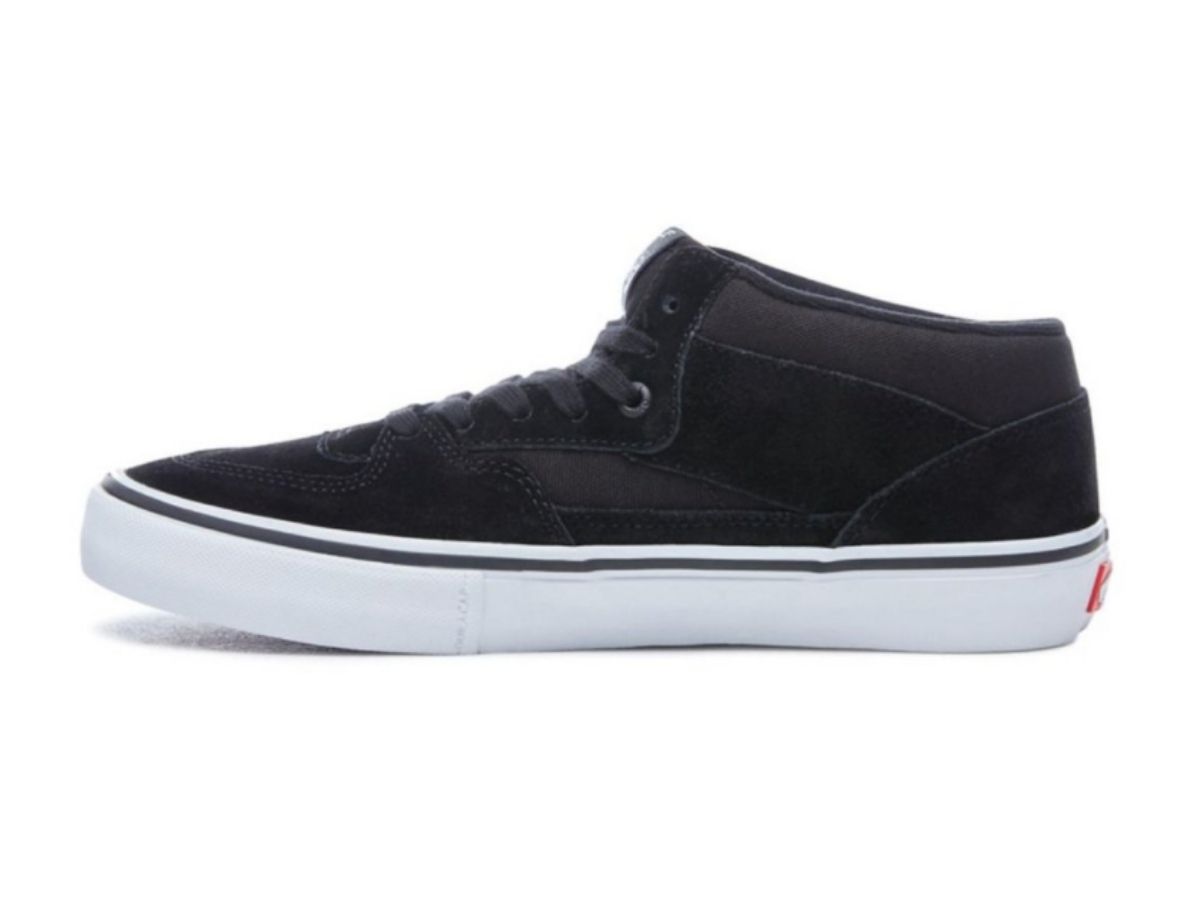 https://d2cva83hdk3bwc.cloudfront.net/vans-half-cab-pro-black-black-2.jpg