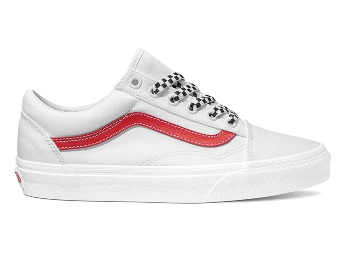 https://d2cva83hdk3bwc.cloudfront.net/vans-old-skool----checker-laces--high-risk-red-true-white-1.jpg
