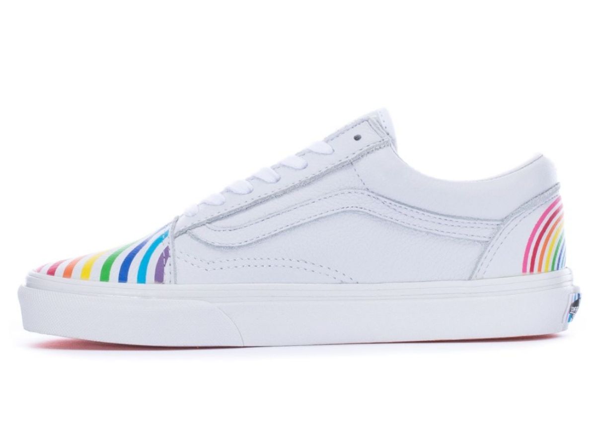 https://d2cva83hdk3bwc.cloudfront.net/vans-old-skool----flour-shop--rainbow-true-white-2.jpg