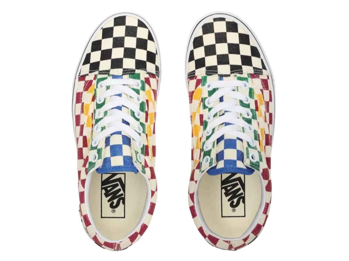 https://d2cva83hdk3bwc.cloudfront.net/vans-old-skool----glitter-check--multi-true-white-2.jpg