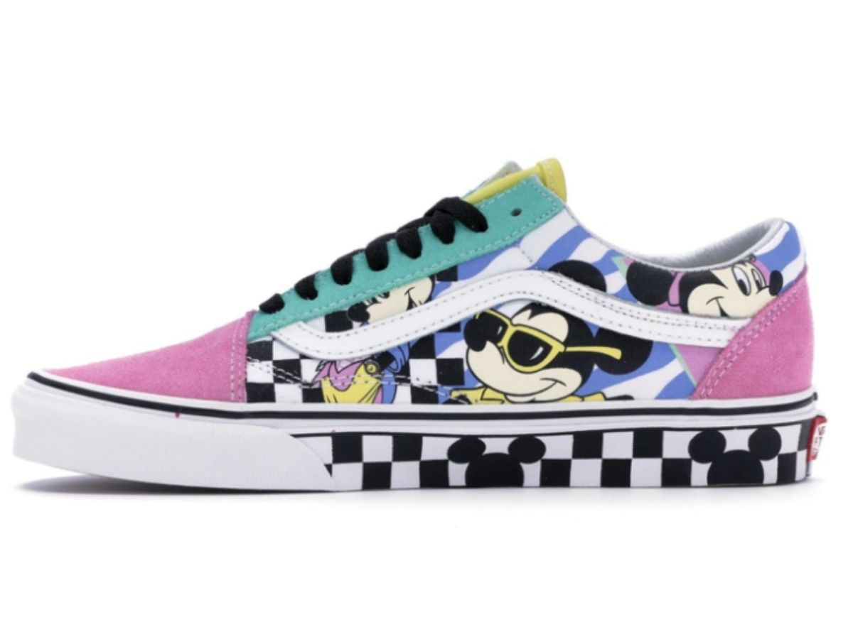 https://d2cva83hdk3bwc.cloudfront.net/vans-old-skool-disney-80s-mickey-2.jpg