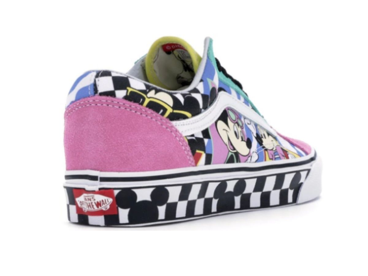 https://d2cva83hdk3bwc.cloudfront.net/vans-old-skool-disney-80s-mickey-3.jpg