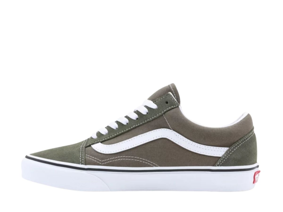 https://d2cva83hdk3bwc.cloudfront.net/vans-old-skool-shoes-grape-leaf-2.jpg
