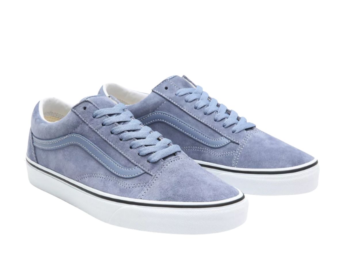 https://d2cva83hdk3bwc.cloudfront.net/vans-pig-suede-old-skool-shoes-blue-3.jpg