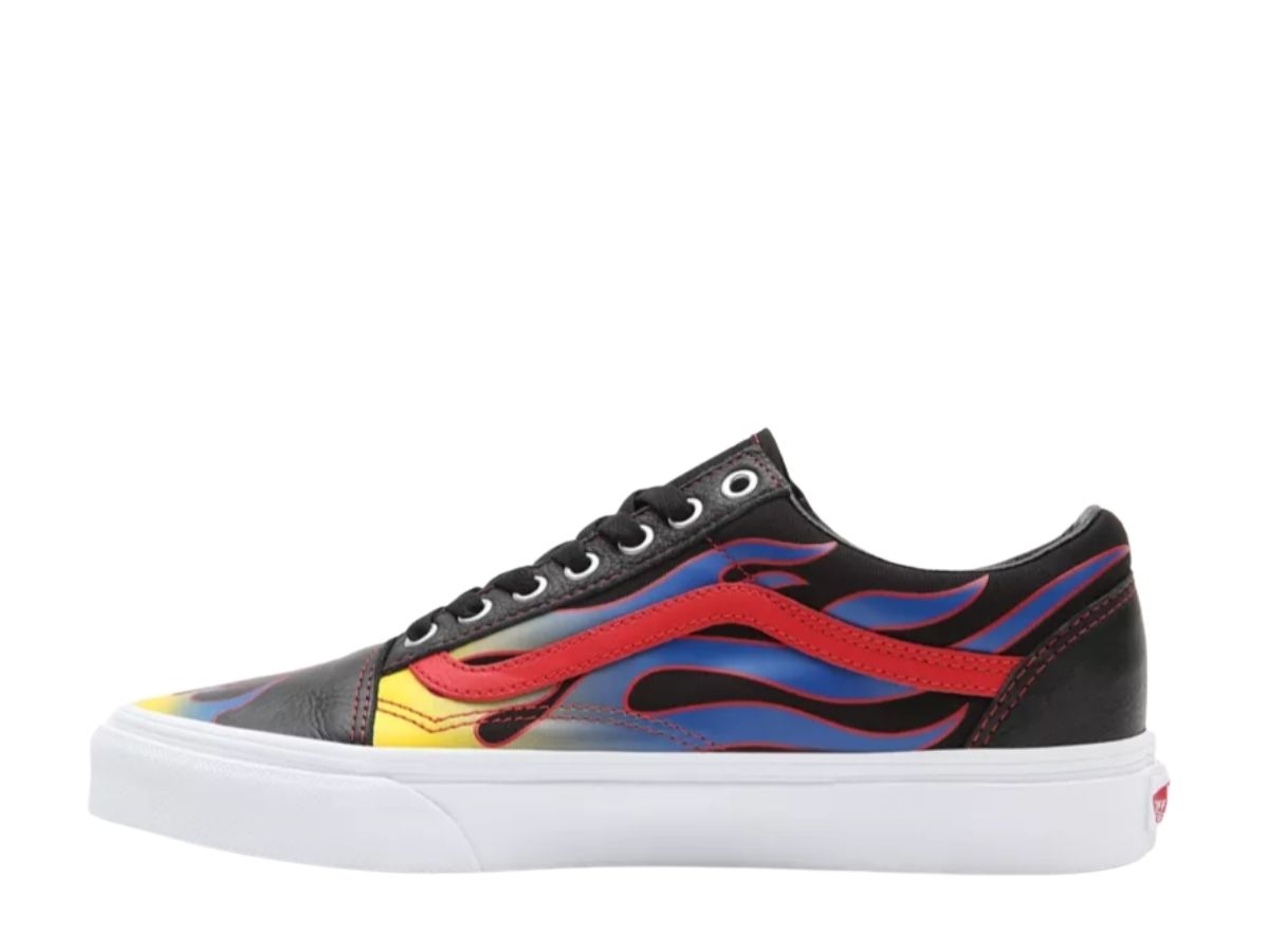 https://d2cva83hdk3bwc.cloudfront.net/vans-racer-old-skool-shoes-black-2.jpg