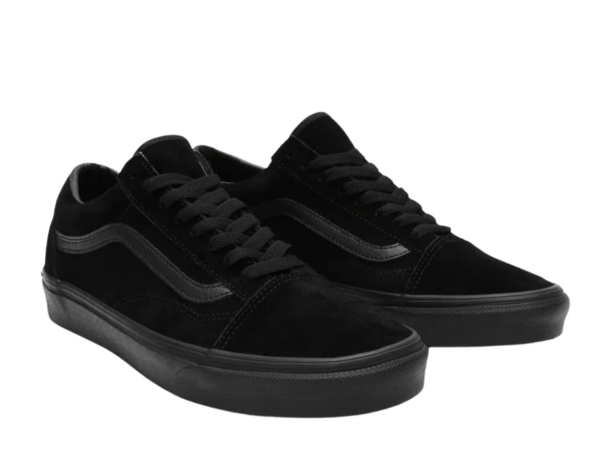 https://d2cva83hdk3bwc.cloudfront.net/vans-suede-old-skool-shoes-black-black-3.jpg