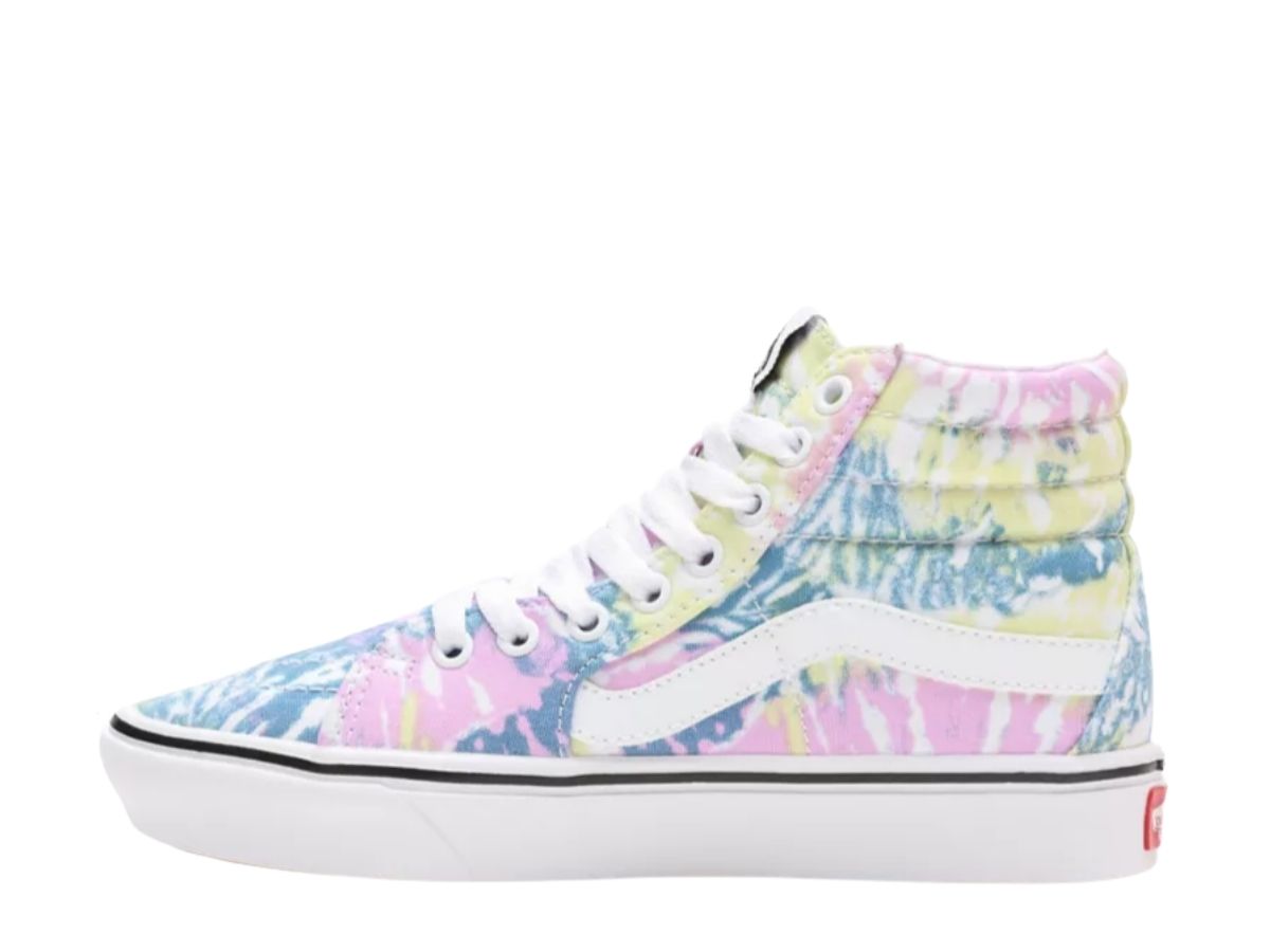 https://d2cva83hdk3bwc.cloudfront.net/vans-tie-dye-comfycush-sk8-hi-shoes-2.jpg