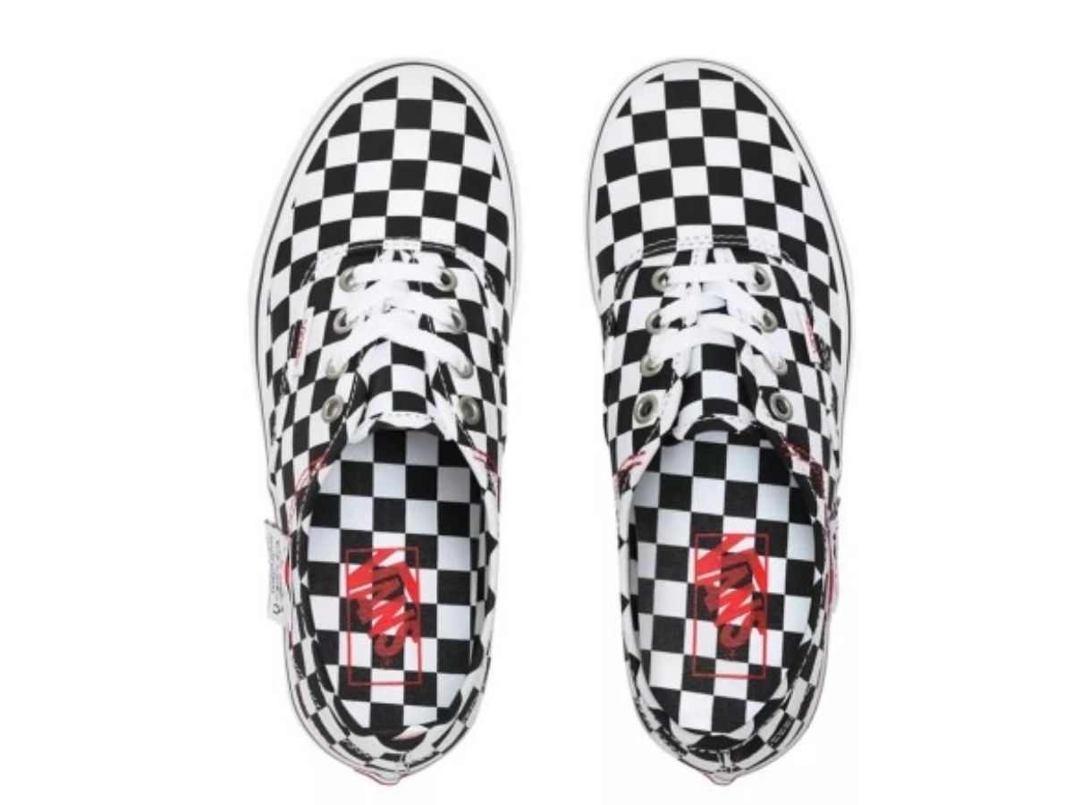 https://d2cva83hdk3bwc.cloudfront.net/vans-ua-authentic-hc-diy-checkerboard---true-whitevans-ua-authentic-hc-diy-checkerboard---true-white-3.jpg