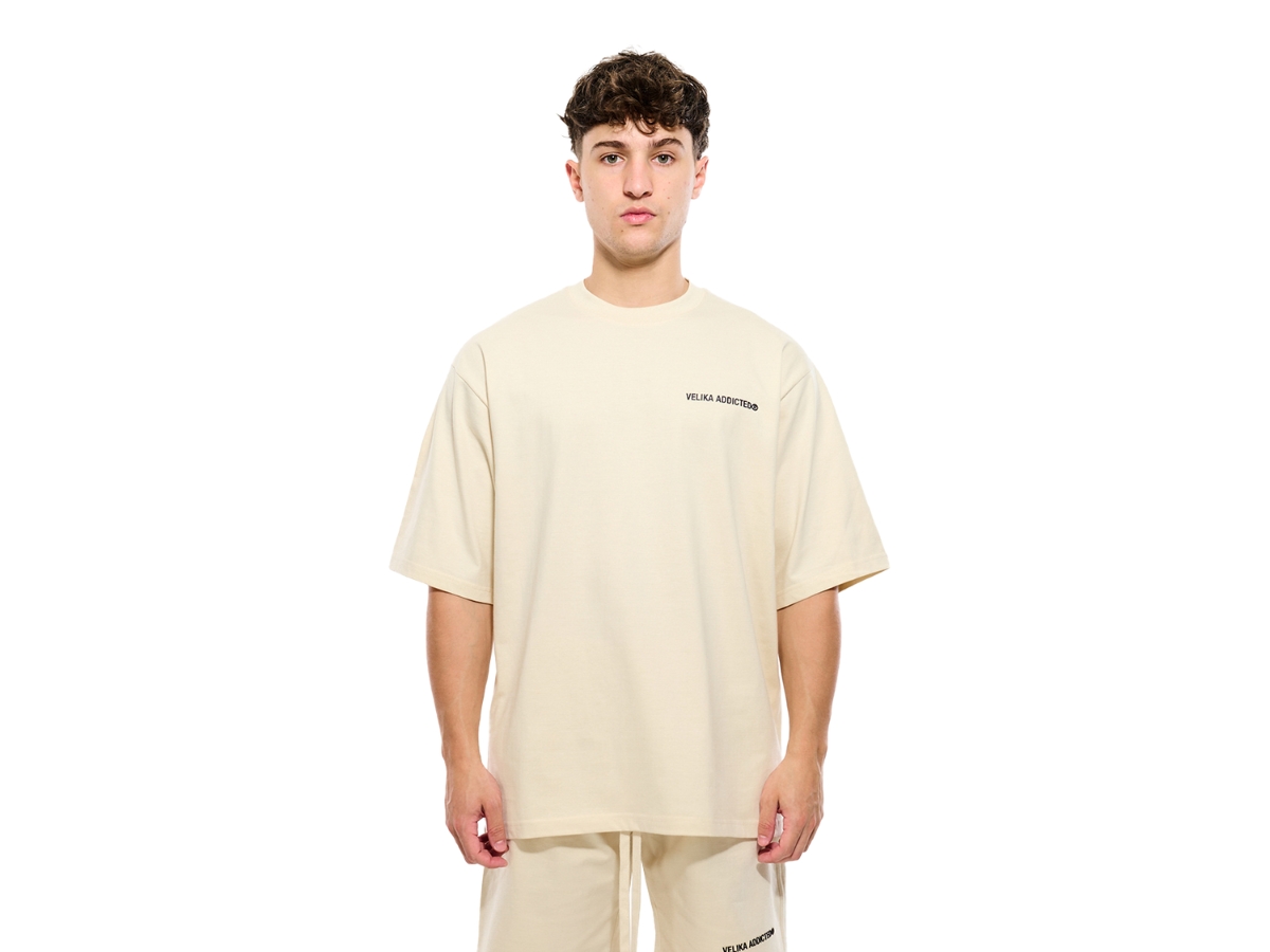 https://d2cva83hdk3bwc.cloudfront.net/velika-logo-oversize-t-shirt-ivory-3.jpg
