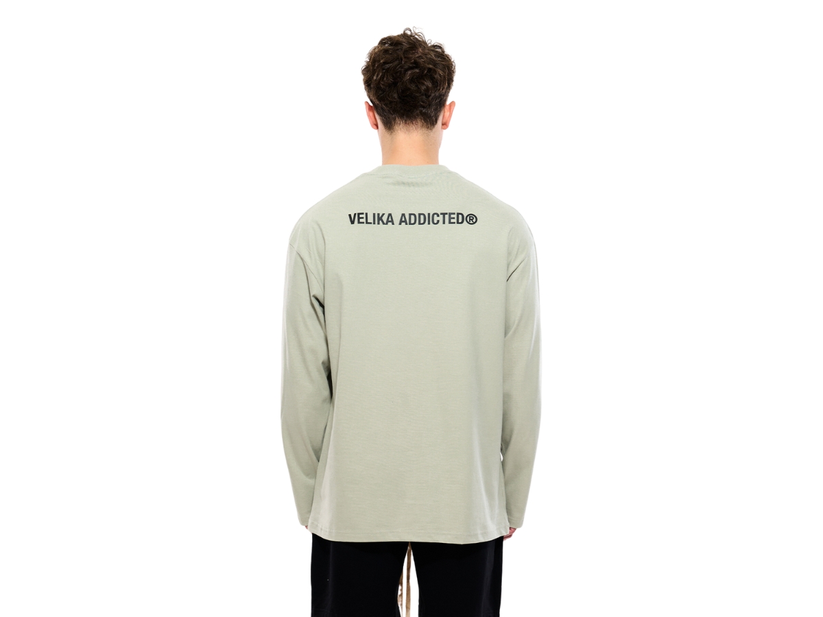 https://d2cva83hdk3bwc.cloudfront.net/velika-long-sleeve-t-shirt-jetgrey-4.jpg
