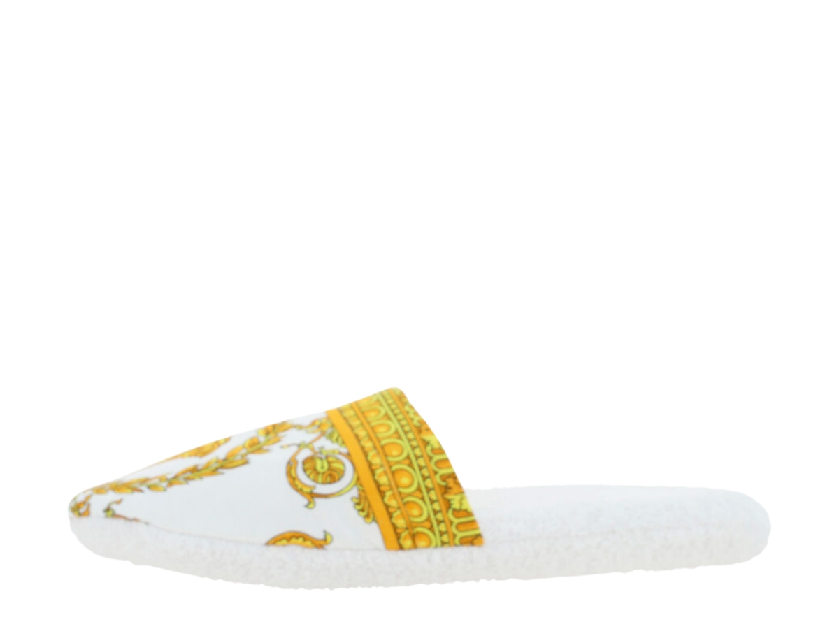 https://d2cva83hdk3bwc.cloudfront.net/versace-i---baroque-slippers-white-2.jpg