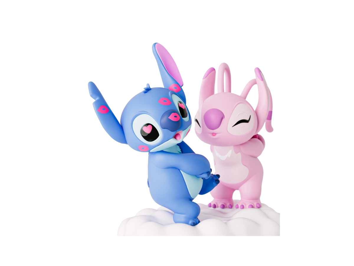 https://d2cva83hdk3bwc.cloudfront.net/vgt_vgt-x-disney-couple-stitch---angel-valentine-s-day-limited-edition-trendy-ornaments-2.jpg